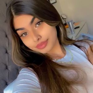 Meet your Posher, Angie